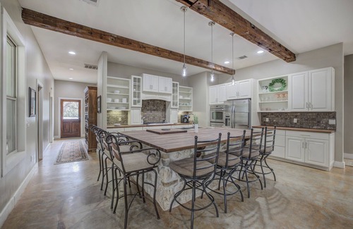 Dripping Springs House | Hill Country Escape | Hot Tub | Pet Friendly