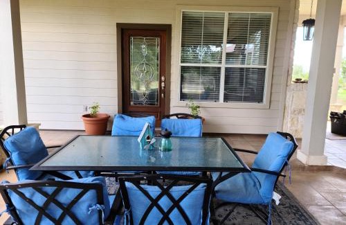 Spring Branch House | Relax and Renew at Hill Country Haute n Haus - 4 Star Stay