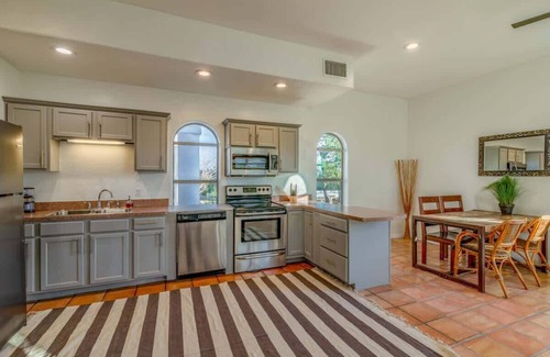 Austin House | Hill Country Mansion | Event Venue | Pool | Spa