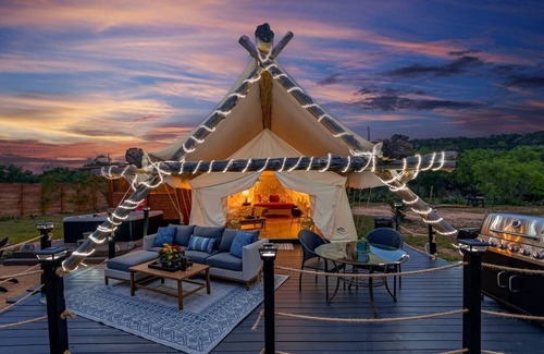 Marble Falls Cabin | Relax at Hill Country River Yurt with Hot Tub & Kayaks