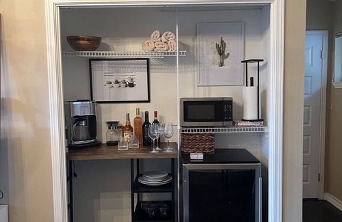 Austin Apartment | Hill Country Studio: Ideal Access to Downtown & Airport