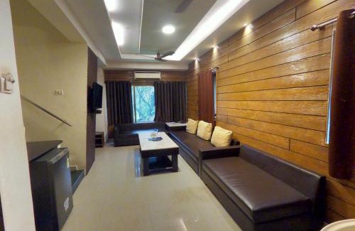 Lonavala Hotel | Relax at Hill Forest Resort with Ocean View & Pool Access