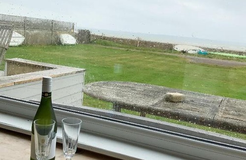 Hill Head House | Inviting Hill Head Hideaway: Pet & Child Friendly Escape