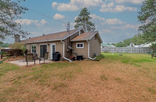 Minocqua House | Hill Hideaway Cottage Unit 2: Guest Rated 9.6 & Lake Views