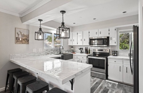 Northeast Reno House | Unmatched Hill House with Hot Tub, BBQ & Downtown Access