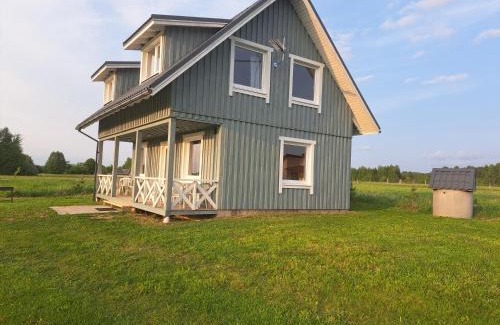 Inturkes seniunija Villa | Inviting Hill House: Pet-Friendly Retreat with Hot Tub