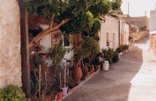 Sitia Apartment | Hill House Sandali 2: Guest Rated 9.6, Family Friendly Stay