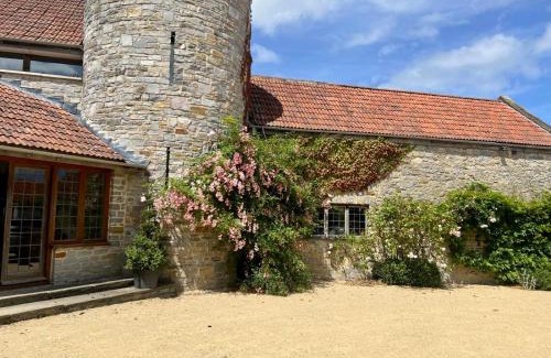 Shapwick House | Hill House: Idyllic Rural Retreat with Hot Tub