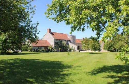 Shapwick House | Hill House: Idyllic Rural Retreat with Hot Tub