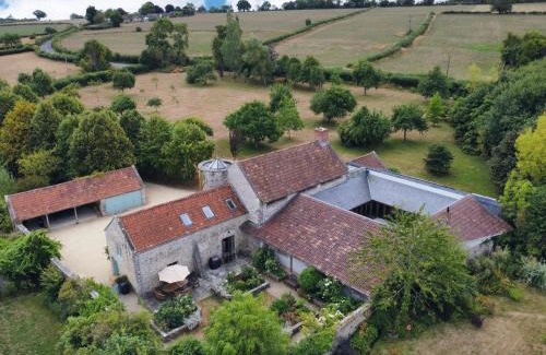 Shapwick House | Hill House: Idyllic Rural Retreat with Hot Tub