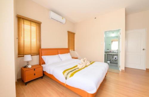 Hang Dong House | Relaxing Retreat at Hill Lake Villa - Family-Friendly Escape