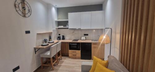 Mires Apartment | Hill Luxury Suite
