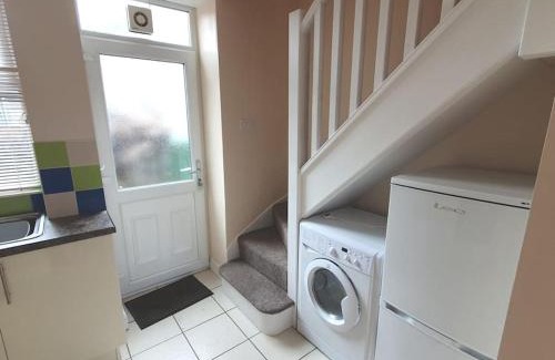 Bala House | Hill View Cottage: Pet-Friendly Retreat with 9.1/10 Rating