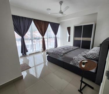 Batu Caves House | Inviting Kak Tini's Indoor Pool Villa with Private Pool
