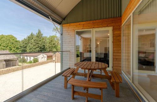 Chipping Campden House | Relax at Hill View Rise: 4-Star Family & Pet Friendly Retreat