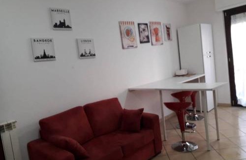 Quartiere XXIX Ponte Mammolo House | Inviting Hillary E Vale Room with Kitchen Amenities