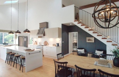 Broughton Vale House | Hillgate: Award-Winning Berry Country Estate with Pool
