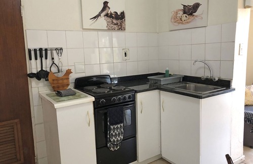 Greater Johannesburg Metropolitan Area Apartment | Exceptional Hills and Dales Accommodation with Spa & Pool