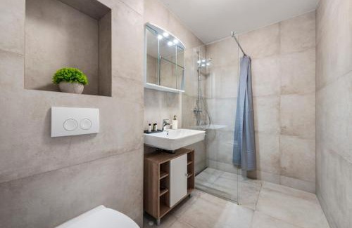 Heiligenstadt Apartment | Hills Residences