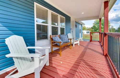 Hillsboro House | Hillsboro Hideaway: Private Hot Tub and Cozy Bunkhouse