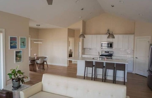 Hillsdale Condo | Uncover Hillsdale’s Hidden Condo Hideaway for Families
