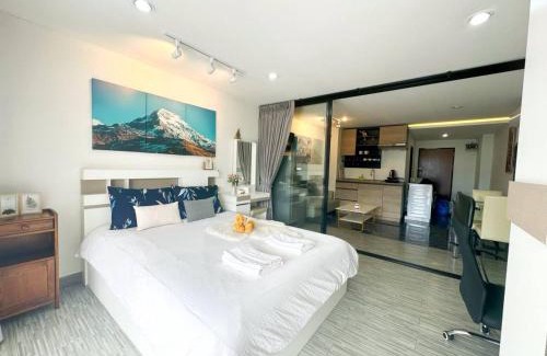 Huay Kaew Apartment | Relaxing Hillside Retreat with Pool & Scenic Views