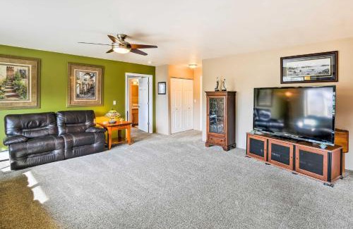 Mid-Hillside Apartment | Tranquil Hillside Anchorage Home Near Scenic Trails