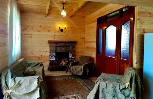 Bakhmaro House | Pet and Child-Friendly Retreat at Hillside Bakhmaro