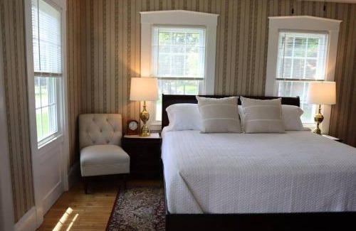 East Swanzey House | Hillside Haven: Family-Friendly Farm Retreat with 5 Bedrooms