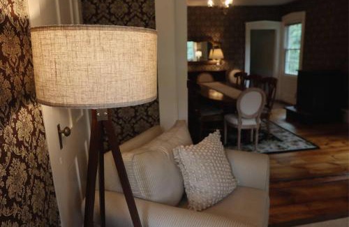 East Swanzey House | Hillside Haven: Family-Friendly Farm Retreat with 5 Bedrooms