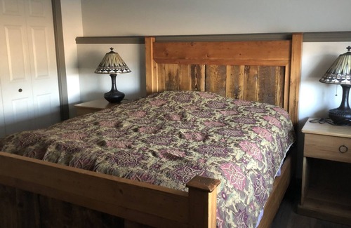Okanagan-Similkameen House | Hillside Haven - Wine Country - Hot tub