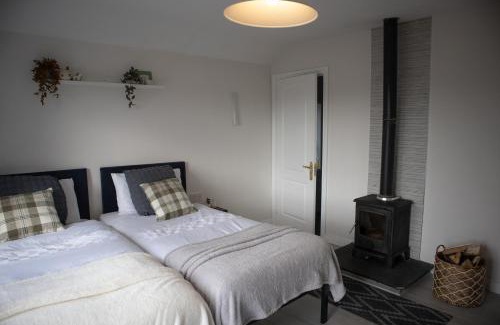 Omagh House | Idyllic Hillside Hideaway: Guest Rated 10/10, Family Friendly