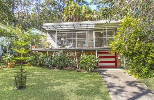 Pearl Beach House | Pet-Friendly Hillside Hideaway: Guest Rated 10/10!