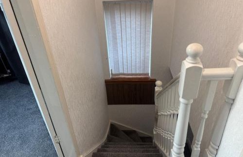 Newcastle-upon-Tyne Apartment | Hillside Home