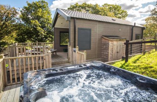 Rhayader House | Discover Hillside Lodge: A Hideaway for Travelers
