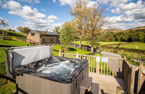 Rhayader House | Discover Hillside Lodge: A Hideaway for Travelers