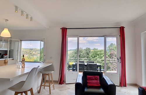 Carces Villa | Inviting Hillside Villa with Private Pool Near Carces Village