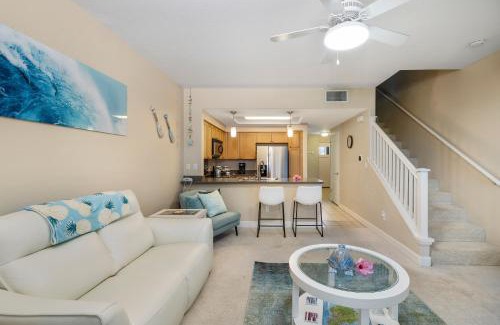 Kapolei Apartment | Inviting Hillside Villas: Pool, Hot Tub & Child-Friendly Fun