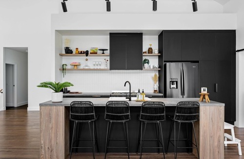 Bright House | Experience Hilltop at Bright - Ultimate Retreat in Victoria