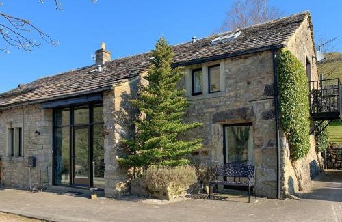Starbotton House | Discover Hilltop Barn: 5-Star Pet and Child Friendly Retreat
