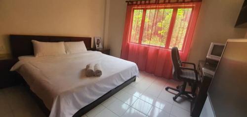 Batu Caves House | Experience Hilltop Greenview Residence with Pool & Ocean Views