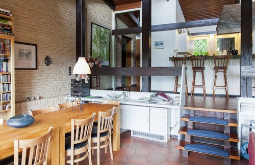 Pilmeroth House | Modern Holiday Home with Garden, Pet & Family Friendly