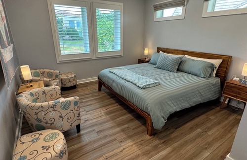 The Hills House | Hilltop Haven Retreat in Texas Hill Country. Kid/Pet friendly. Pool & Firepit
