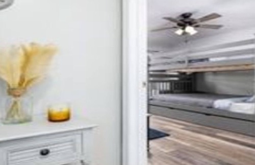 Broadway House | HILLTOP HIDEAWAY❤️Fire Pit~Grill~3BR~Pets❤️