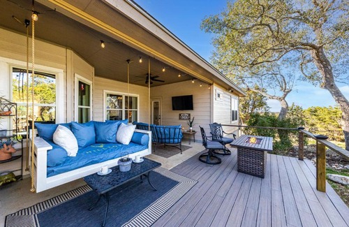 New Braunfels House | Hilltop Hideaway: Rest, Relax & Reconnect in Nature!