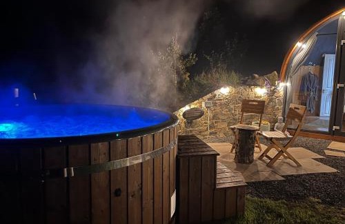 Silverbridge Apartment | Relaxing Hilltop Hideaway with Private Hot Tub Retreat