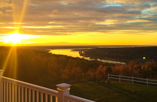 Hancock House | Scenic Hilltop Hideaway with Pool and Spa Amenities