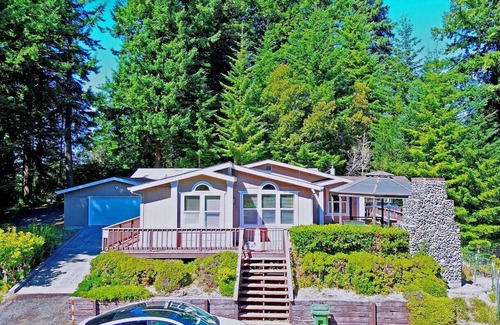 Lakeside House | Hilltop House: Lakefront Retreat with Incredible Views