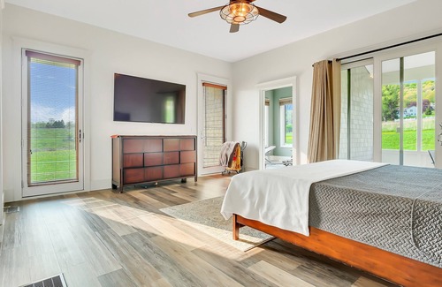 Fly Creek House | Elegant Hilltop Retreat - Pet Friendly Home Near Coop
