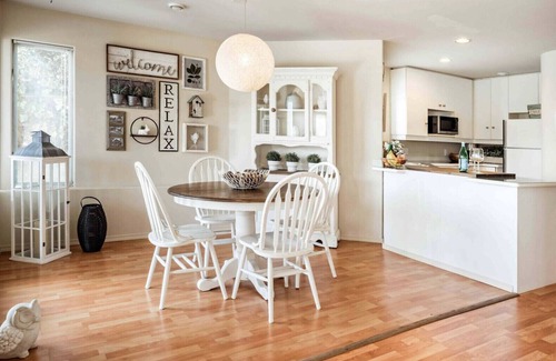 White Rock Apartment | Secluded Hilltop Retreat with Breathtaking Ocean Views
